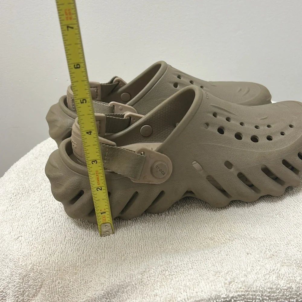 Crocs unisex Echo CHUCKY perforated Clogs mules water shoes w/ straps Size J4